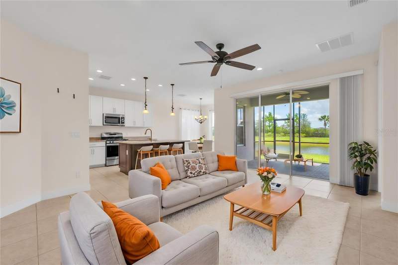2 bedroom Single Family Residence at 15433 Santa Pola Drive, Valencia Del Sol, Wimauma — photo 4