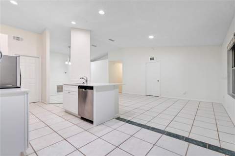 11224 Cypress Leaf Drive, Orlando FL - photo 10 of 35