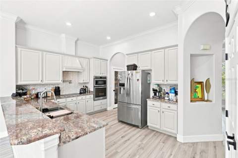 7746 Debeaubien Drive, Orlando FL - photo 10 of 44