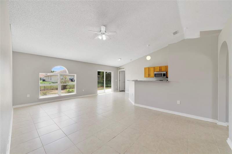 4 bedroom Single Family Residence at 529 Peace Drive, Poinciana Nbrhd 05 Village 07, Poinciana — photo 3