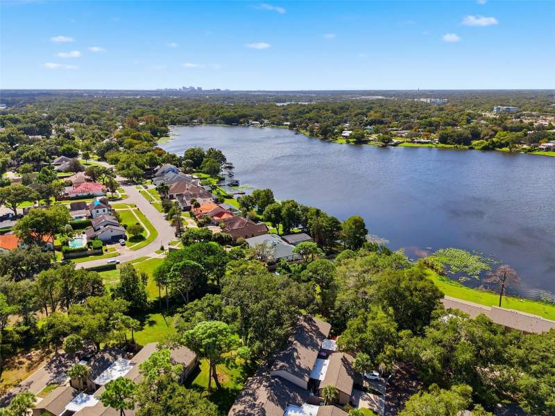 4 bedroom Single Family Residence at 1233 Wellington Terrace, Wellington, Maitland — photo 3