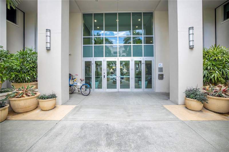 2 bedroom Condominium at 400 4th Avenue #701, Sage The Condo, St Petersburg — photo 3