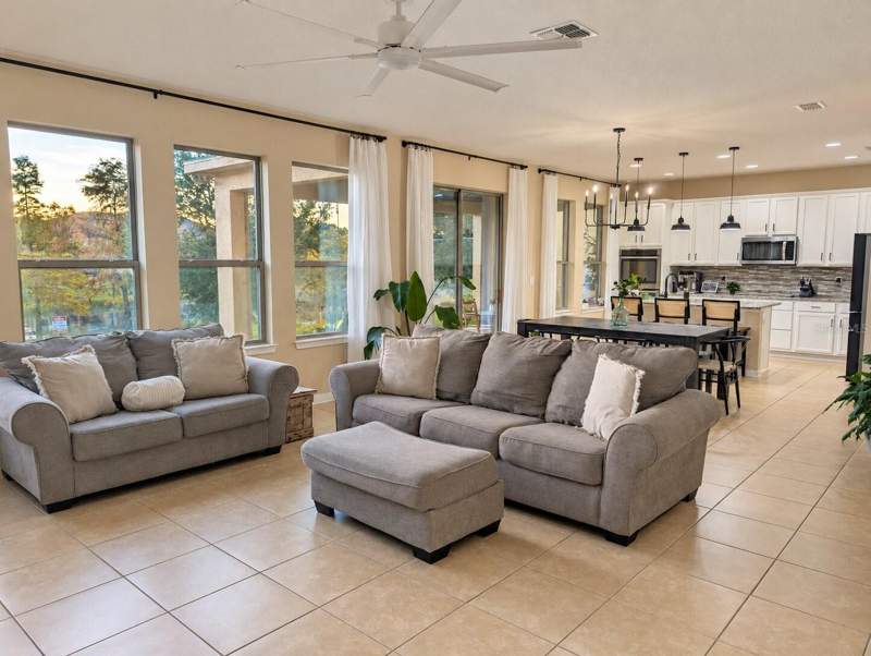 4 bedroom Single Family Residence at 1119 Fountain Coin Loop, Reserve/Golden Isle, Orlando — photo 4