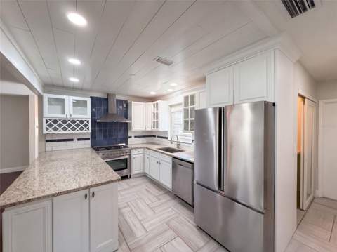 2645 Roy Hanna Drive, St Petersburg FL - photo 6 of 6