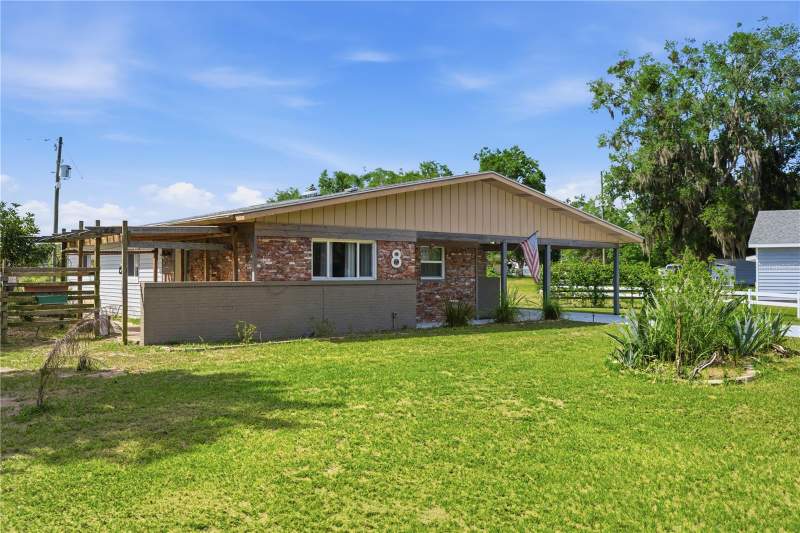 3 bedroom Single Family Residence at 8 Silver Way, Silver Spgs Shores Un 01, Ocala — photo 2