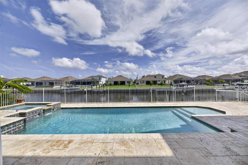 4 bedroom Single Family Residence at 715 Islebay Drive, Mirabay Ph 3B-2, Apollo Beach — photo 3