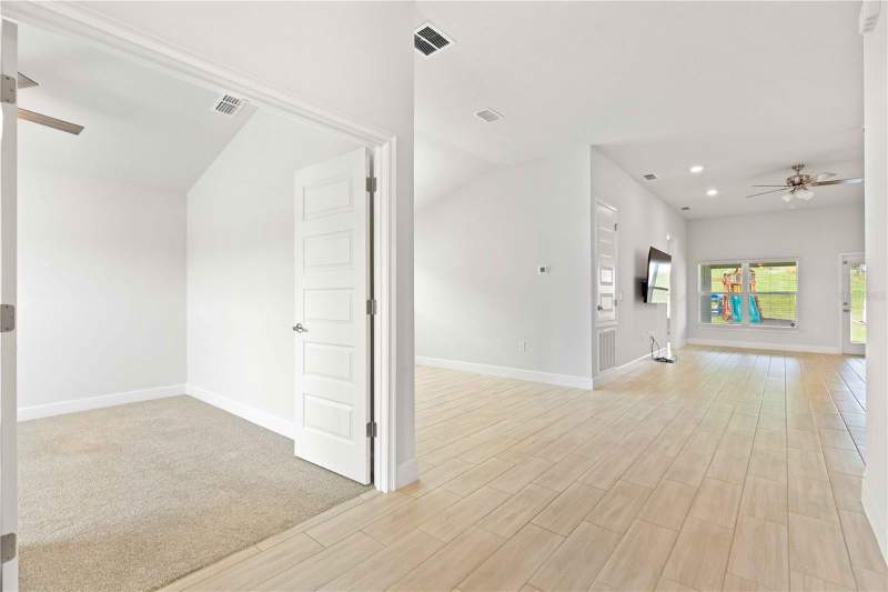 4 bedroom Single Family Residence at 13229 Ogden Glade Road, Abbey Glen Ph Two, Dade City — photo 4