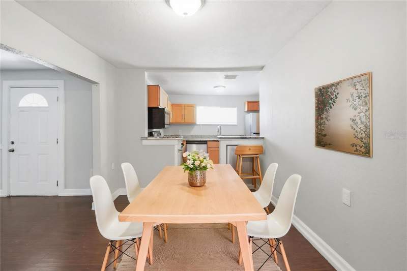2 bedroom Single Family Residence at 1410 E Waters Avenue, Sulphur Hill, Tampa — photo 4