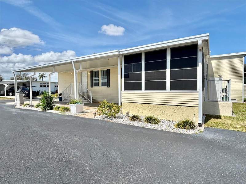 3 bedroom Manufactured Home at 136 Americana Court #230, Mobel Americana Mobile Home Park Unrec, St Petersburg — photo 4