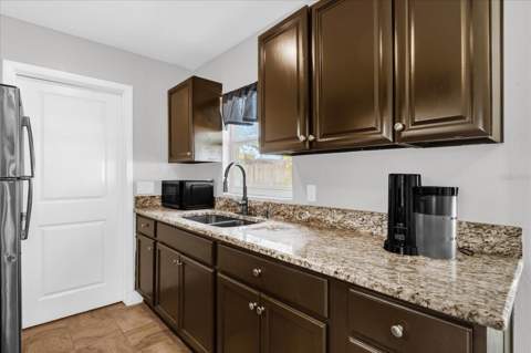 5390 Botany Court, Orlando FL - photo 14 of 32