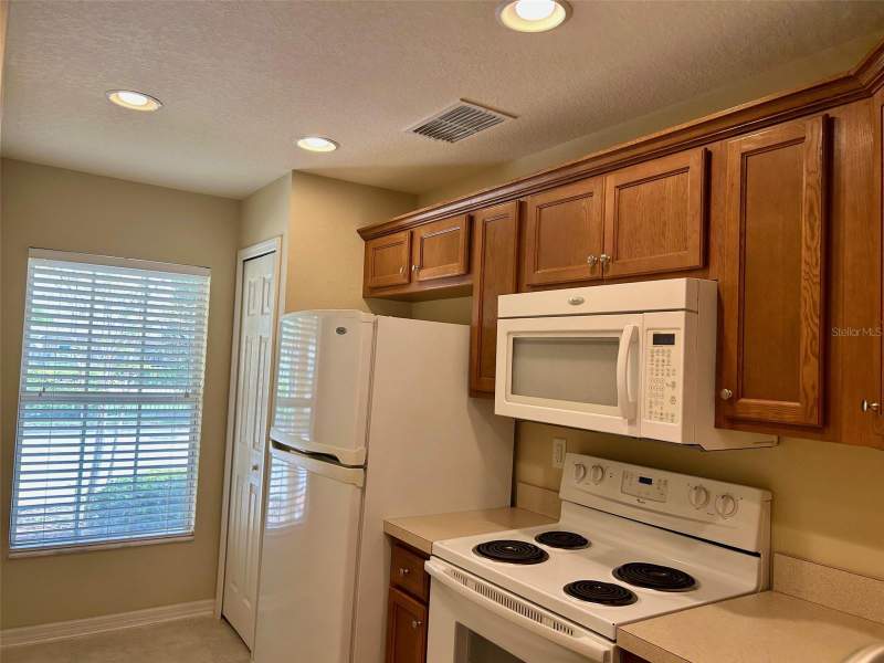 2 bedroom Townhouse at 2078 Sun Down Drive, Sunset Pointe Twnhms, Clearwater — photo 4