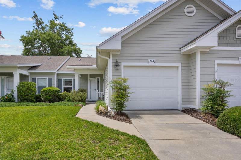 2 bedroom Townhouse at 12656 NW 11th Place, Villas Of West End Unit B Ph 1, Newberry — photo 2