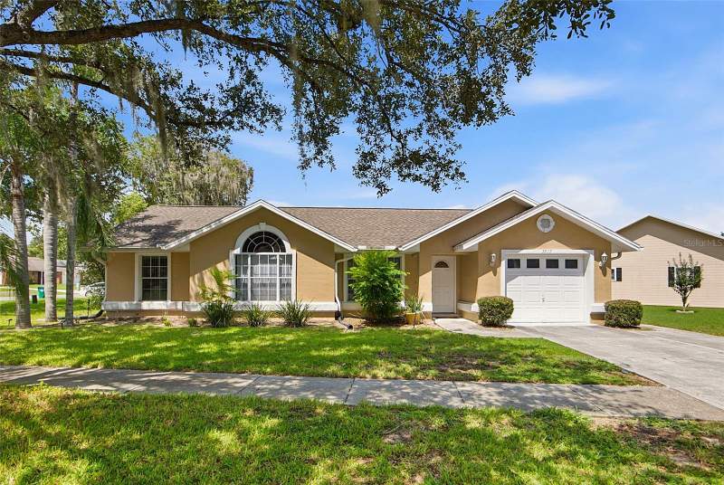37117 FOXRUN PLACE home for sale in Silver Oaks