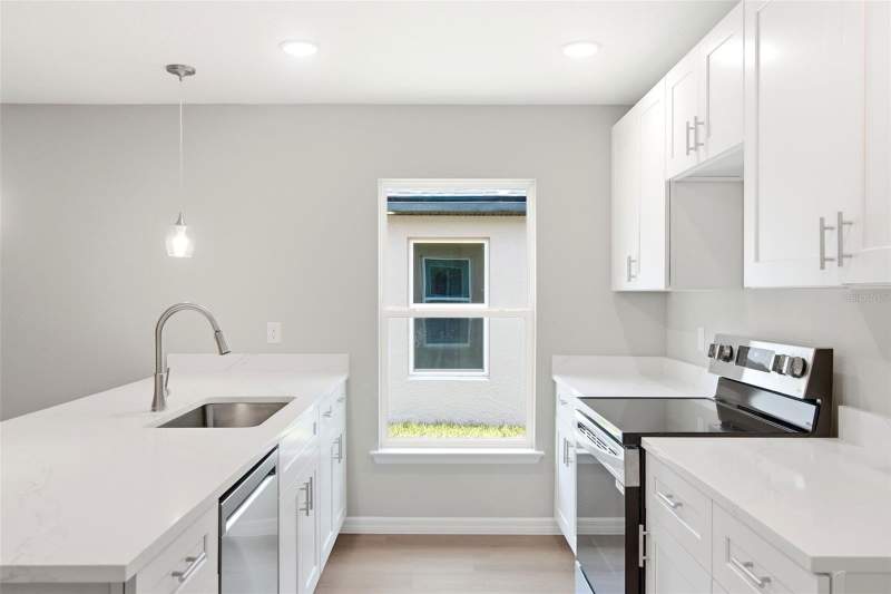 3 bedroom Single Family Residence at 2107 Suanee Avenue #200, Eustis Rosenwald Gardens, Eustis — photo 5