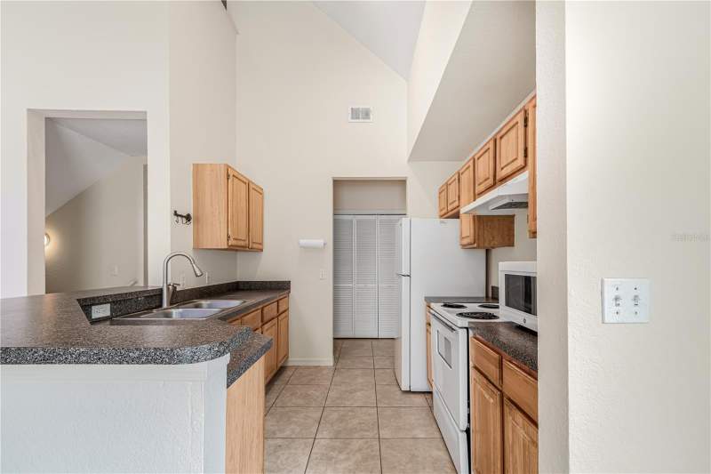 2 bedroom Condominium at 6025 Westgate Drive #2527, Fountains/Metro West, Orlando — photo 5