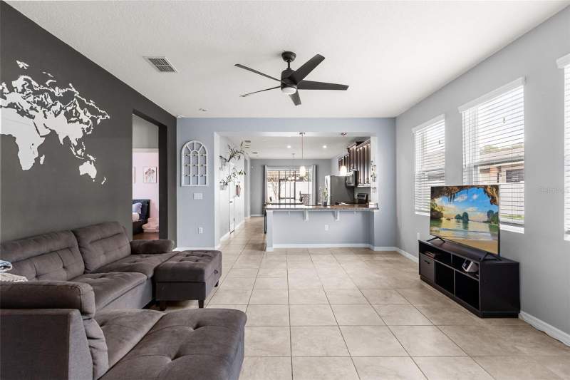 3 bedroom Single Family Residence at 2401 Avian Loop, Tapestry Ph 5, Kissimmee — photo 4