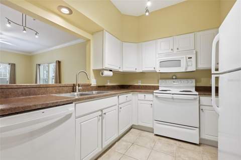 9172 SW 52nd Road #103, Gainesville FL - photo 11 of 31