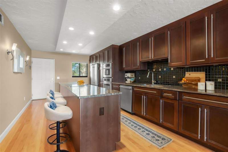 2 bedroom Condominium at 8711 Blind Pass Road #104A, Bridgehampton Bay Condo, St Petersburg — photo 5