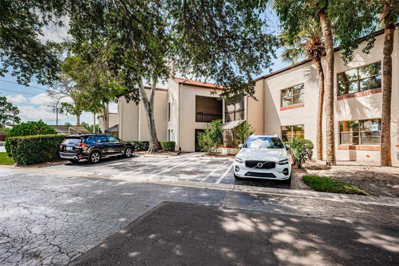 Estancia Condo