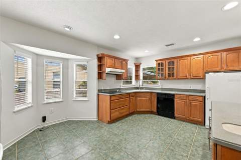 212 S Bradford Avenue, Tampa FL - photo 8 of 39