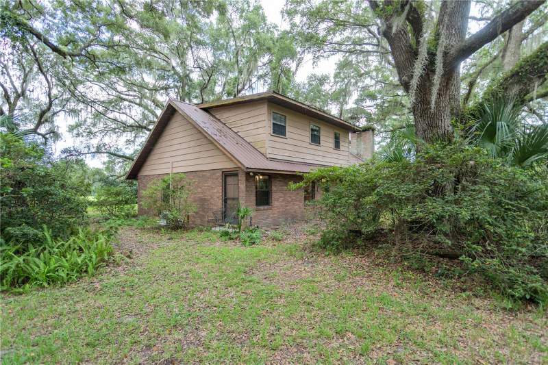 4 bedroom Single Family Residence at 18001 SE Hawthorne Road, Acreage Non Sub, Hawthorne — photo 3
