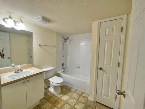 145 N Pearl Lake Causeway #112, Altamonte Springs FL - photo 14 of 43
