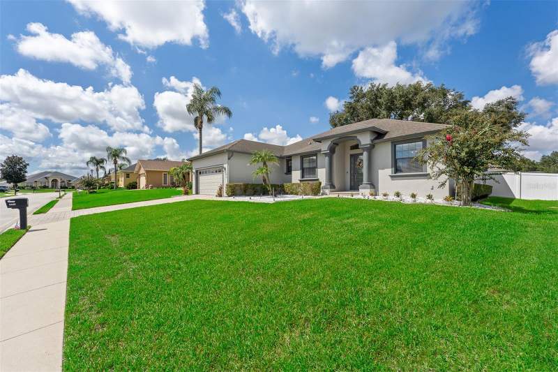 3 bedroom Single Family Residence at 5455 Pebble Beach Drive, Clubhill Estates, Lakeland — photo 3