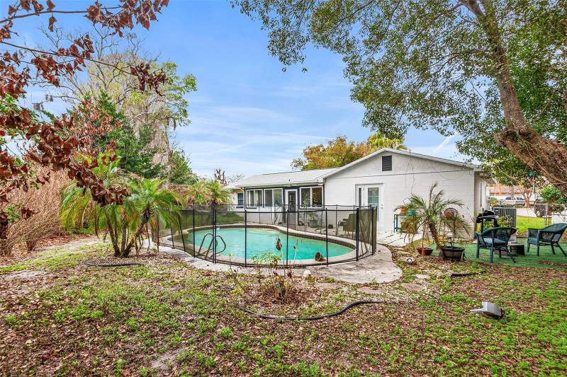 3 bedroom Single Family Residence at 8830 SCIOTO CT, CHICKASAW WOODS FIRST ADD, ORLANDO — photo 2