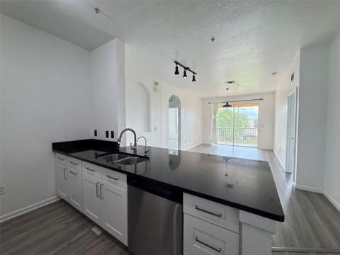 6380 Contessa Drive #303, Orlando FL - photo 6 of 16