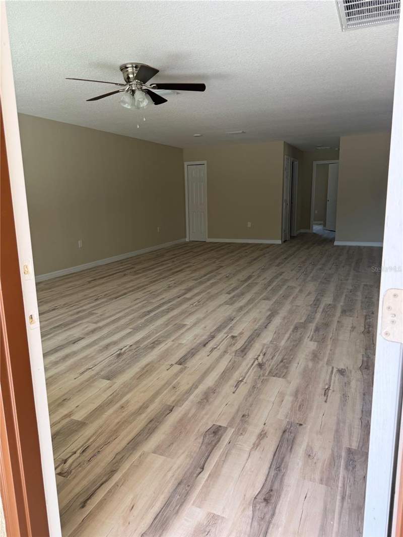 2 bedroom Single Family Residence at 15390 NE 5th Street, Williston Hylnds Golf & C Club Estate, Williston — photo 4