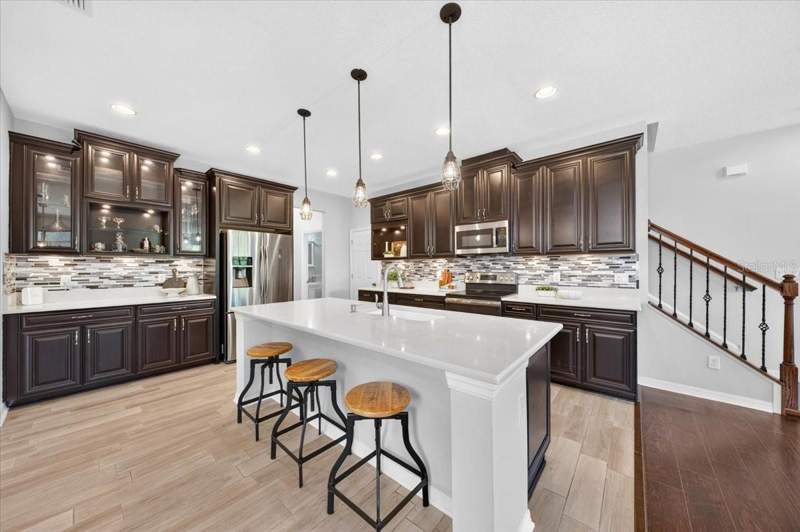 3 bedroom Townhouse at 11528 Crowned Sparrow Lane, West Lake Twnhms Ph 2, Tampa — photo 4