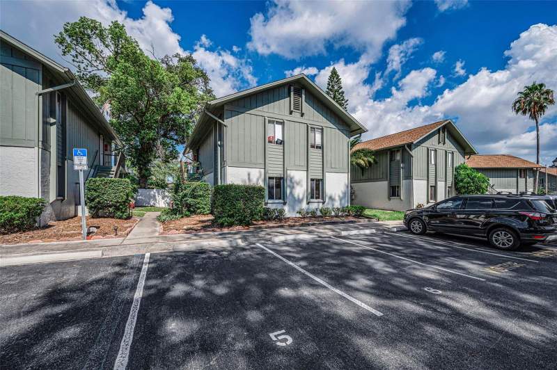 2 bedroom Condominium at 1960 Union Street #5, Oak Lake Park Condo, Clearwater — photo 2