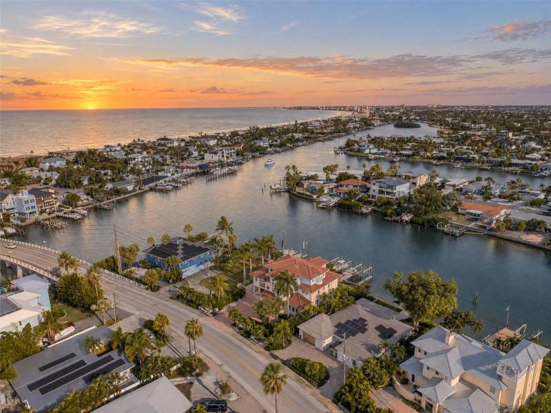 5 bedroom Single Family Residence at 199 21st Avenue, Vina-Del-Mar Sec 1, St Pete Beach — photo 3