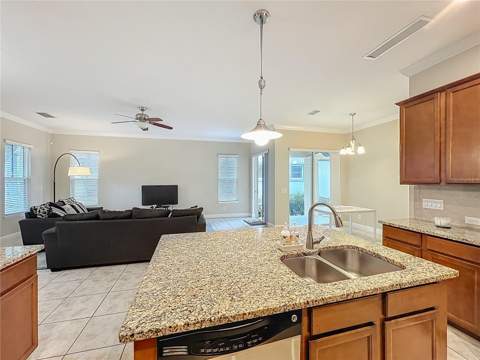 8461 Greider Way, Orlando FL - photo 13 of 58