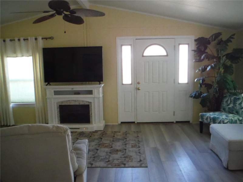 2 bedroom Manufactured Home at 98 Sugar Bear Drive #57, Briar Creek Mobile Home Community I Condo, Safety Harbor — photo 4