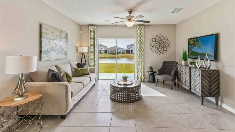 5 bedroom Single Family Residence at 32340 Weathered Oak Drive, Wyndfields, Wesley Chapel — photo 5