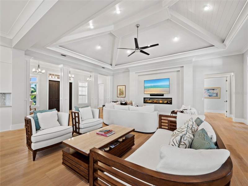 3 bedroom Single Family Residence at 7200 Melaleuca Way, Siesta Properties Inc, Sarasota — photo 5