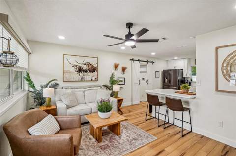 4703 W Wallace Avenue, Tampa FL - photo 6 of 6