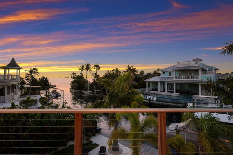 4 bedroom Single Family Residence at 511 59th Street, Holmes Beach 16th Unit, Bradenton Beach — photo 3