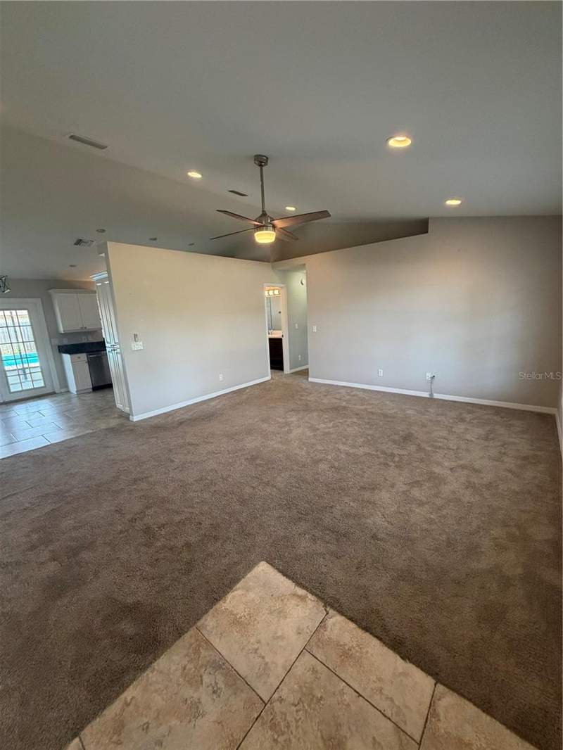 3 bedroom Single Family Residence at 5741 SE 21st Lane, Oakhurst, Ocala — photo 2