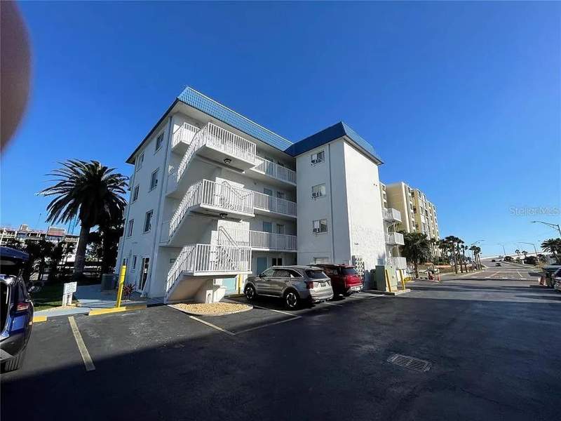 1 bedroom Condominium at 800 BAYWAY BOULEVARD #26, BAYSIDE CONDO, CLEARWATER BEACH — photo 1