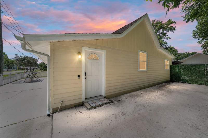 3 bedroom Single Family Residence at 20693 WALNUT STREET, TOWN/DUNNELLON, DUNNELLON — photo 2