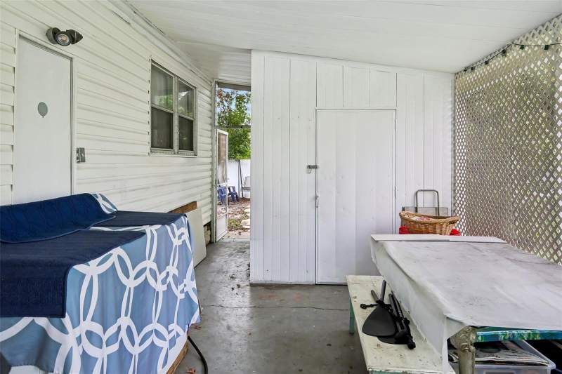 2 bedroom Manufactured Home at 8807 Sheldon West Drive, Sheldon West Mh Community, Tampa — photo 3