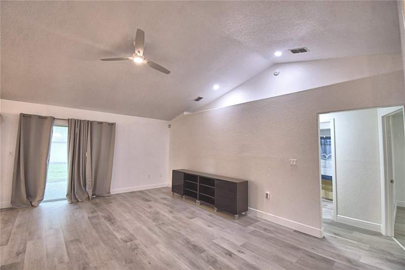 3 bedroom Single Family Residence at 106 Harbor Way, Ariana Harbor, Auburndale — photo 4