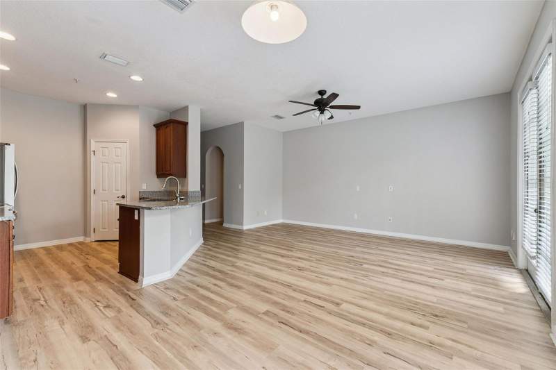 2 bedroom Townhouse at 512 Pinebranch Circle, Barclay Reserve Twnhms, Winter Springs — photo 5