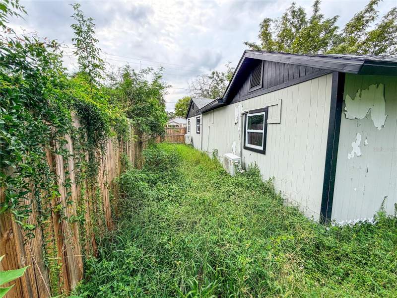2 bedroom Single Family Residence at 8308 N Mulberry Street, Sulphur Spgs Add, Tampa — photo 3