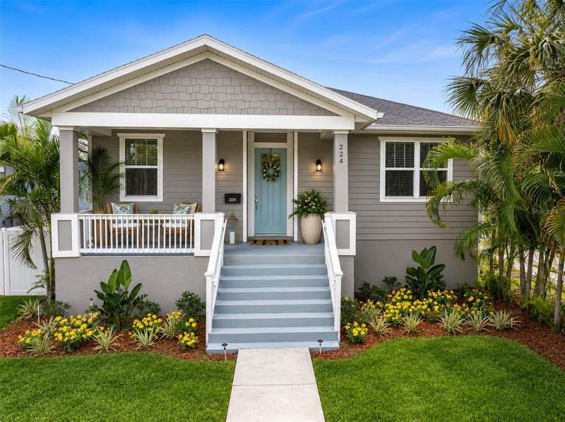 4 bedroom Single Family Residence at 224 NE Jefferson Circle, North St Petersburg, St Petersburg — photo 3