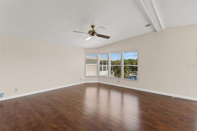 2 bedroom Manufactured Home at 7113 Mount Piney Road #719, Mobel Americana Mobile Home Park Unrec, St Petersburg — photo 5