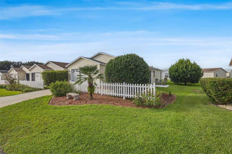 2 bedroom Villa at 481 Hildalgo Drive, The Villages, The Villages — photo 2