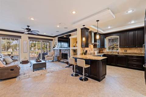 3931 Pompano Drive, St Petersburg FL - photo 10 of 65